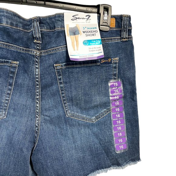NWT Seven7 Jeans Low Rise Comfort Stretch Fray Hem Blue Denim Short Plus Size 16 - Picture 6 of 9